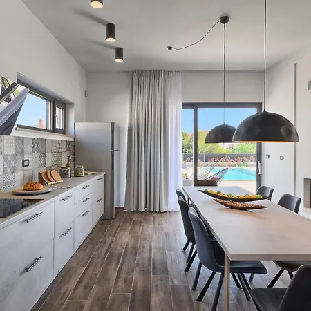 Zen Hébergement de vacances Pula